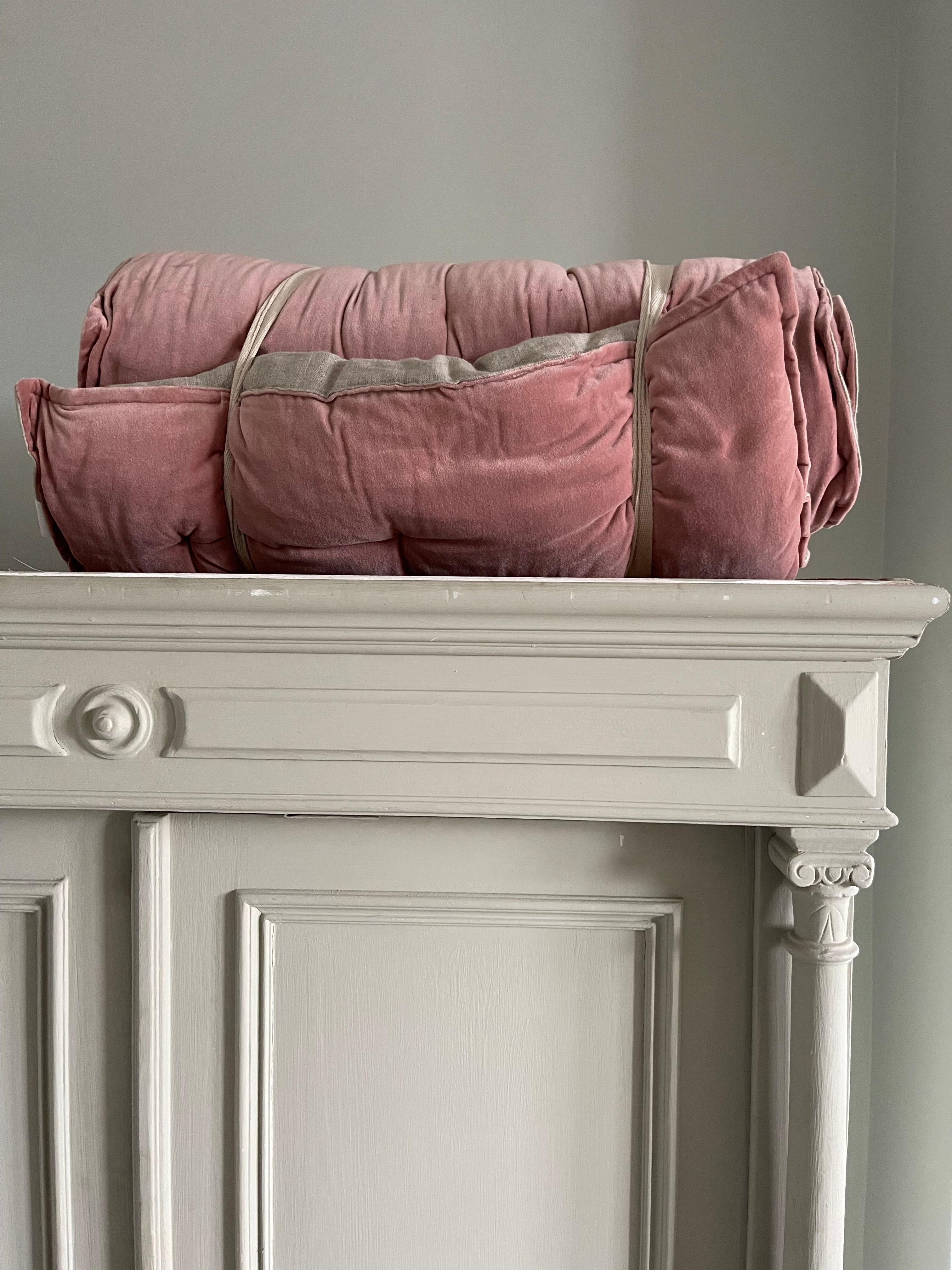 Maitri: Velvet and Linen mattress - Rose